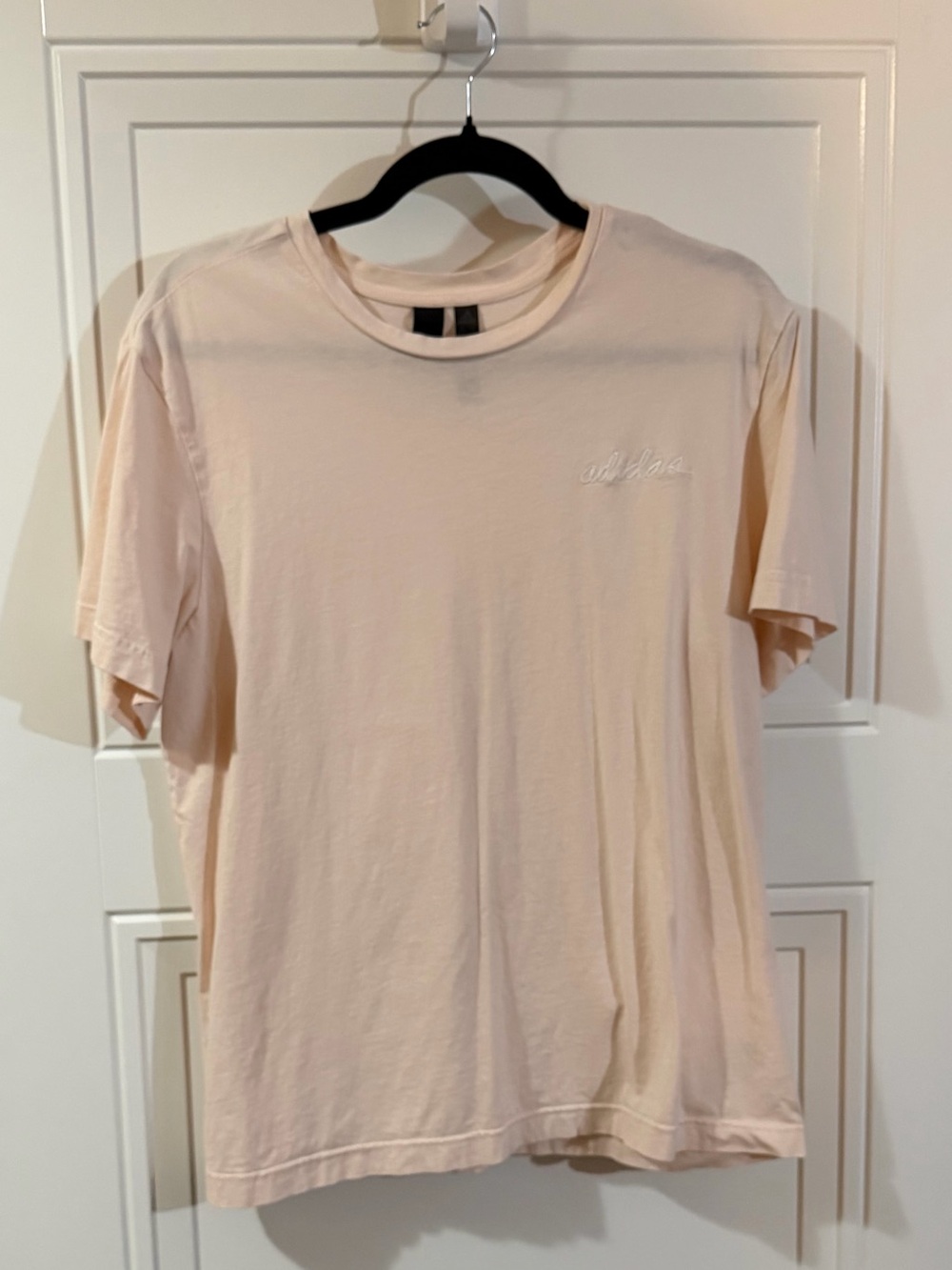 Women’s Adidas Light Pink t-shirt With White Stitched Logo in Size Medium